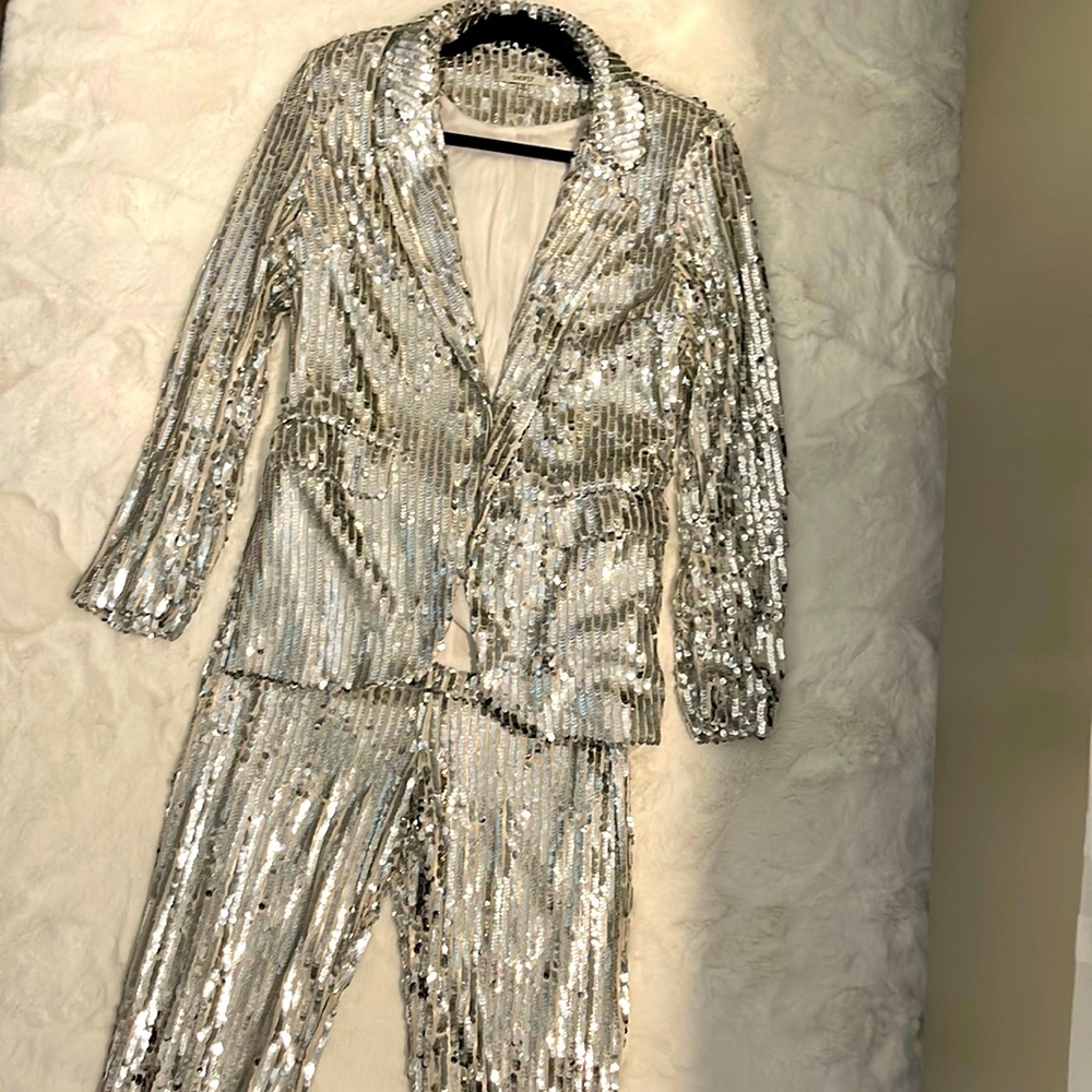 Sequence blazer and matching pants, silver size medium, lightly used